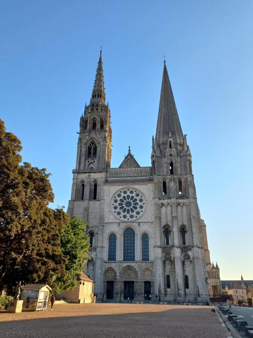 Appartamento Le Gite De La Cathedrale Chartres Esterno foto